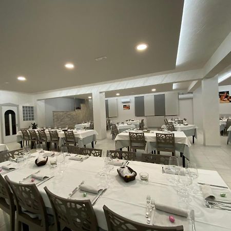 Hotel Santoianni à San Martino in Pensilis Extérieur photo