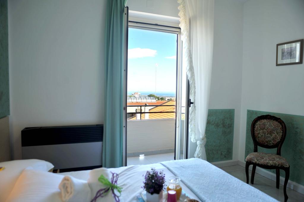 Hotel Santoianni à San Martino in Pensilis Chambre photo