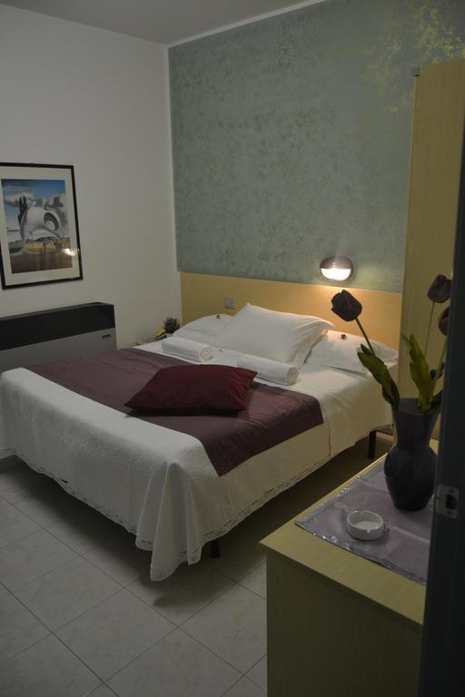 Hotel Santoianni à San Martino in Pensilis Extérieur photo