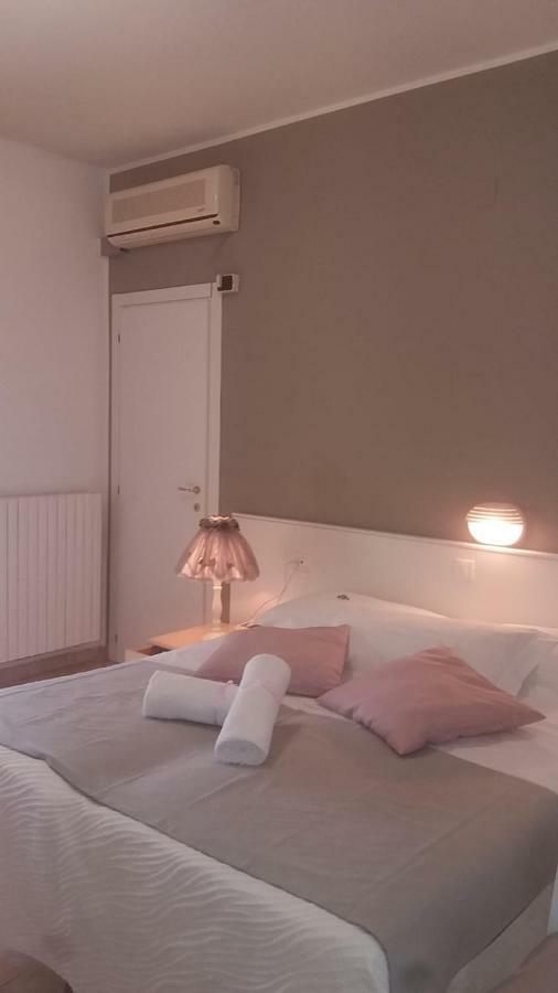 Hotel Santoianni à San Martino in Pensilis Extérieur photo