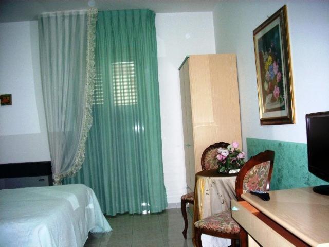 Hotel Santoianni à San Martino in Pensilis Extérieur photo